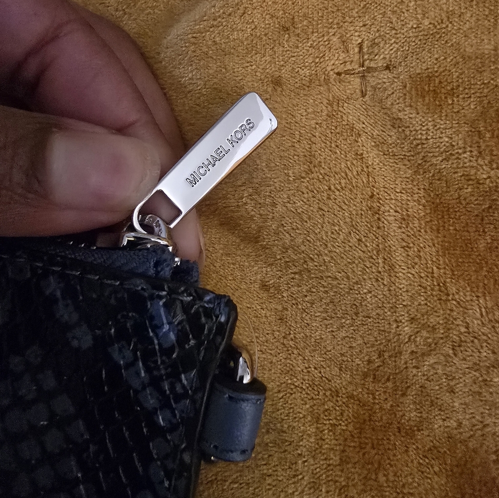 NWOT Michael Kors Wristlet - Picture 4 of 4
